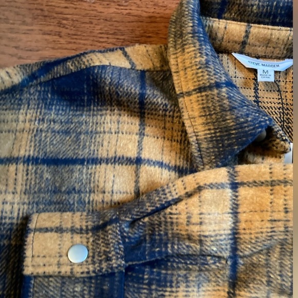 Sofia Plaid Flannel Shacket - Steve Madden - Medium - Picture 4 of 8
